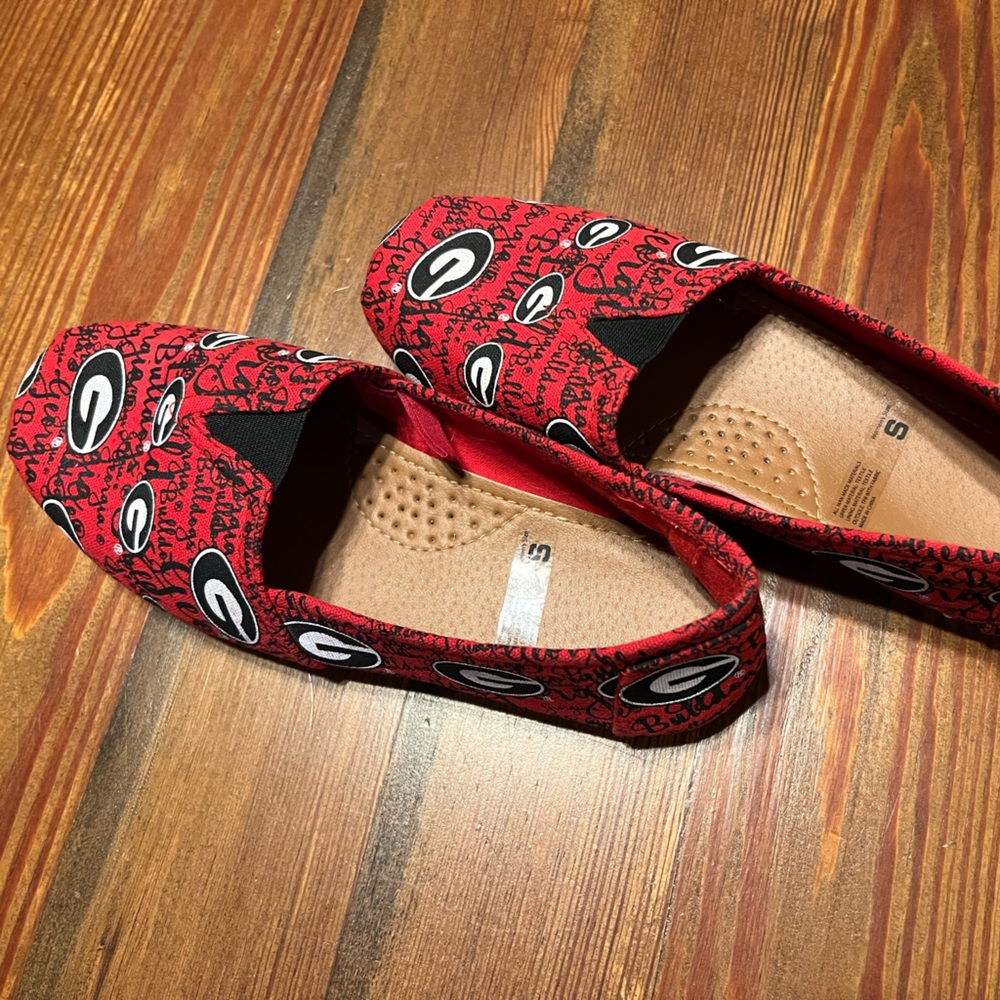 UGA Women's‎ Res slip on shoes